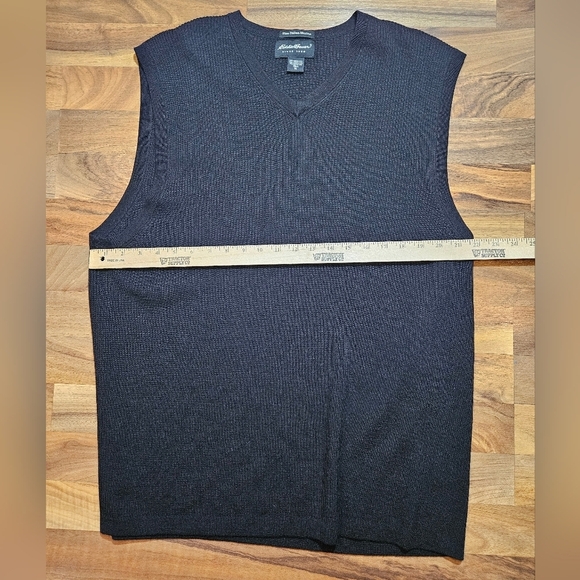 Eddie Bauer Sweater Vest Men’s Size XL Tall Black V-Neck Italian Merino Wool - Picture 2 of 8